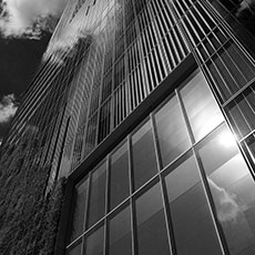 「新都会に射す光」板倉輝男